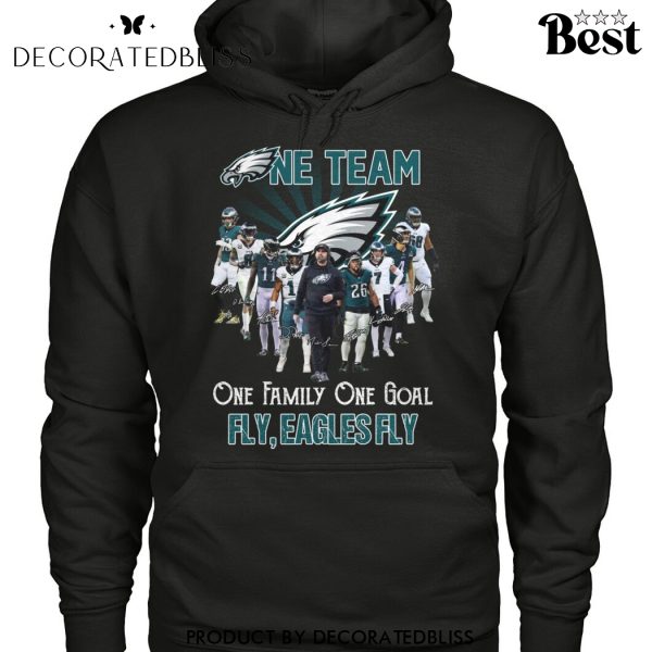 One Team – One Family – One Goal Philadelphia Eagles Fly Eagles Fly Signature Unisex T-Shirt